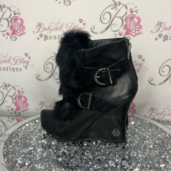 House of Harlow 1960 booties ankle rabbit fur buckle strap detail black furry - Picture 3 of 10